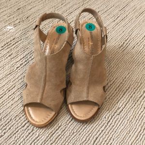 Like new Wedge shoes